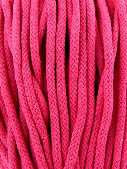 Zdjęcie sznurka bawełnianego ciemno-różowego. 
