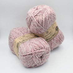 Zdjęcie włóczki Kartopu Melange Wool bordowego melanżu.